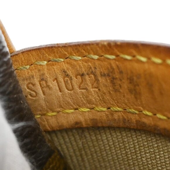 LOUIS VUITTON Reporter PM Crossbody Shoulder Bag Monogram Leather - Picture 13 of 16